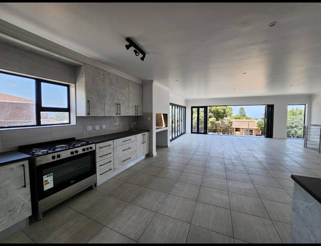 5 BEDROOM HOUSE FOR SALE IN WAVECREST